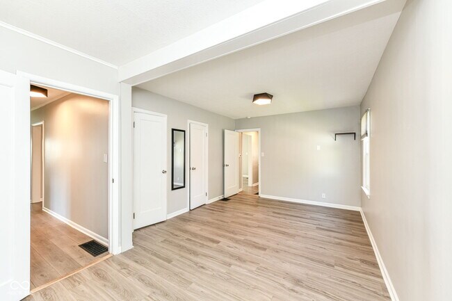 Building Photo - 5301 Evanston Ave