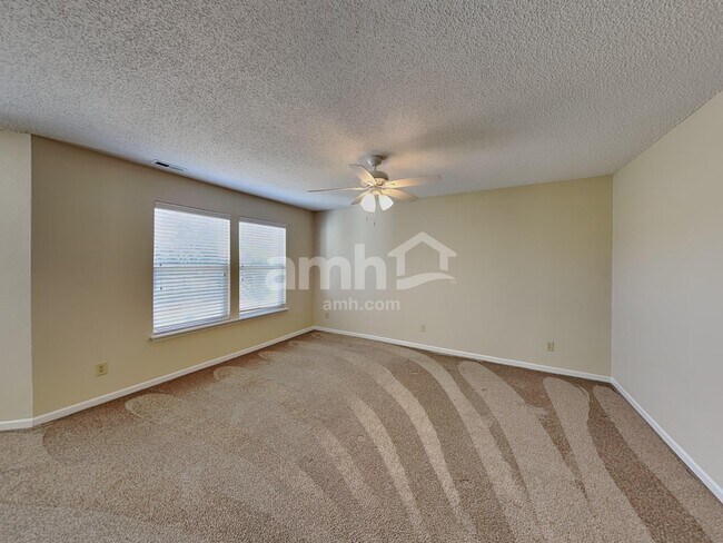 Building Photo - 711 Thornwood Ct