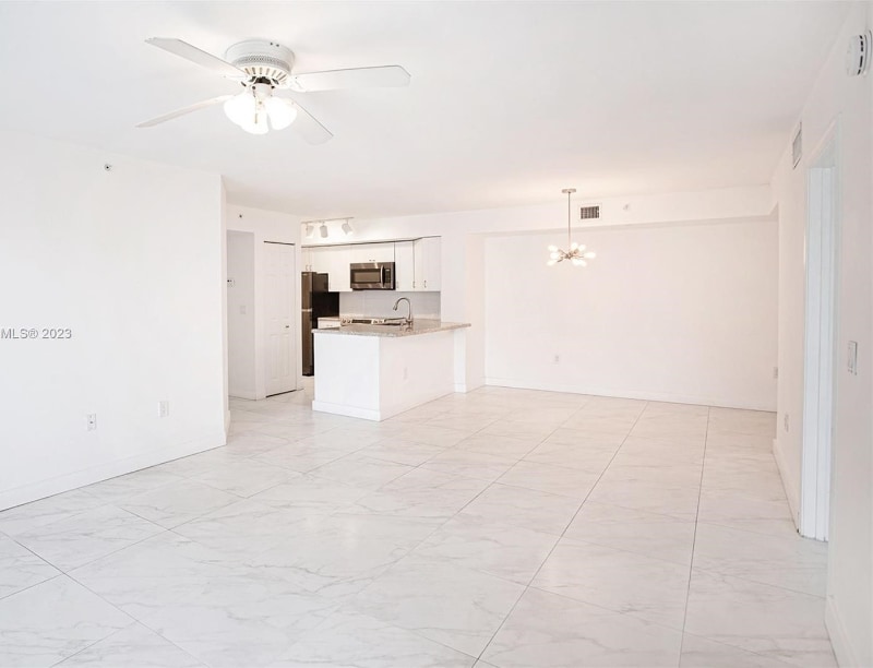 Building Photo - 777 SW 111th Way