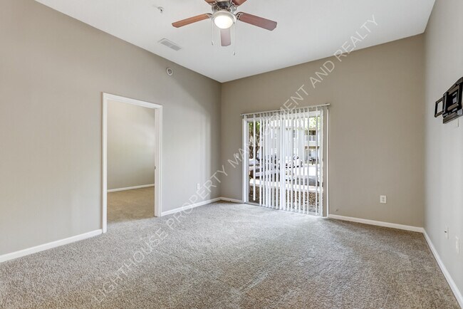 Building Photo - 3 Bed/2 Bath Ground Floor Apartment in Gat...