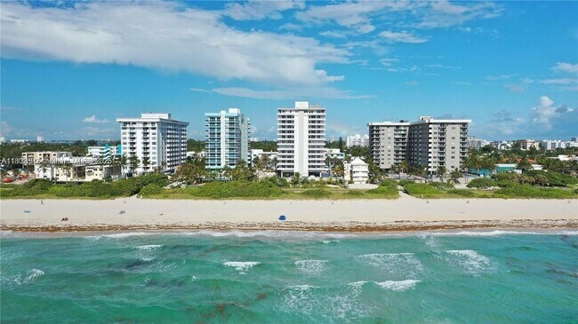 Building Photo - 9225 Collins Ave