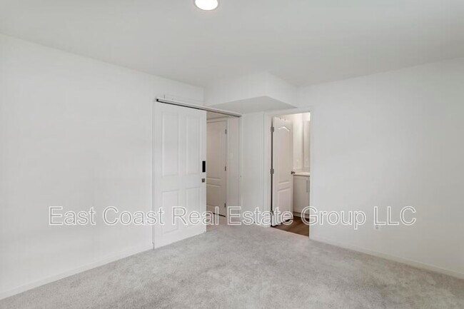 Building Photo - 40 Clifton Mnr