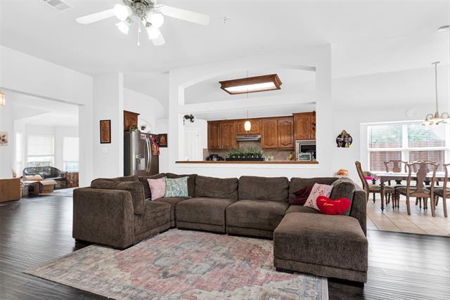 Building Photo - 15742 Bull Run Dr