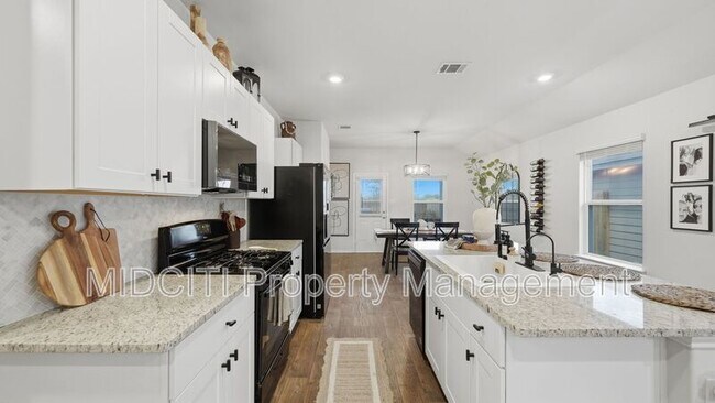 Building Photo - 2913 Brogan Creek