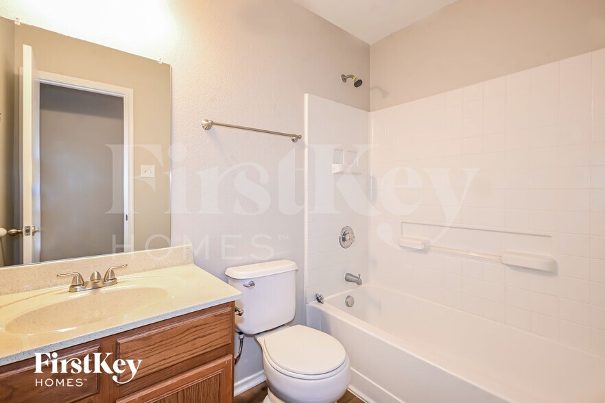 Building Photo - 1152 Warrior Dr