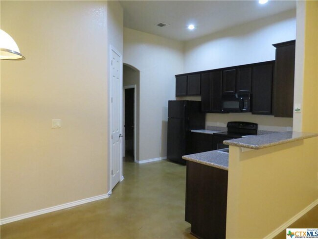 Building Photo - 929 Brown Rock Dr