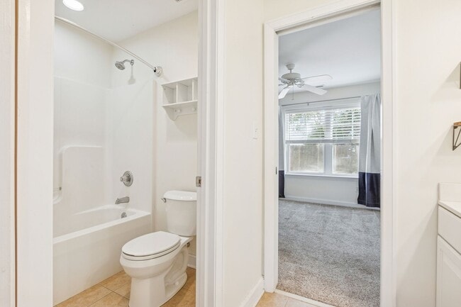 Building Photo - Chic's Beach Updated Rental!