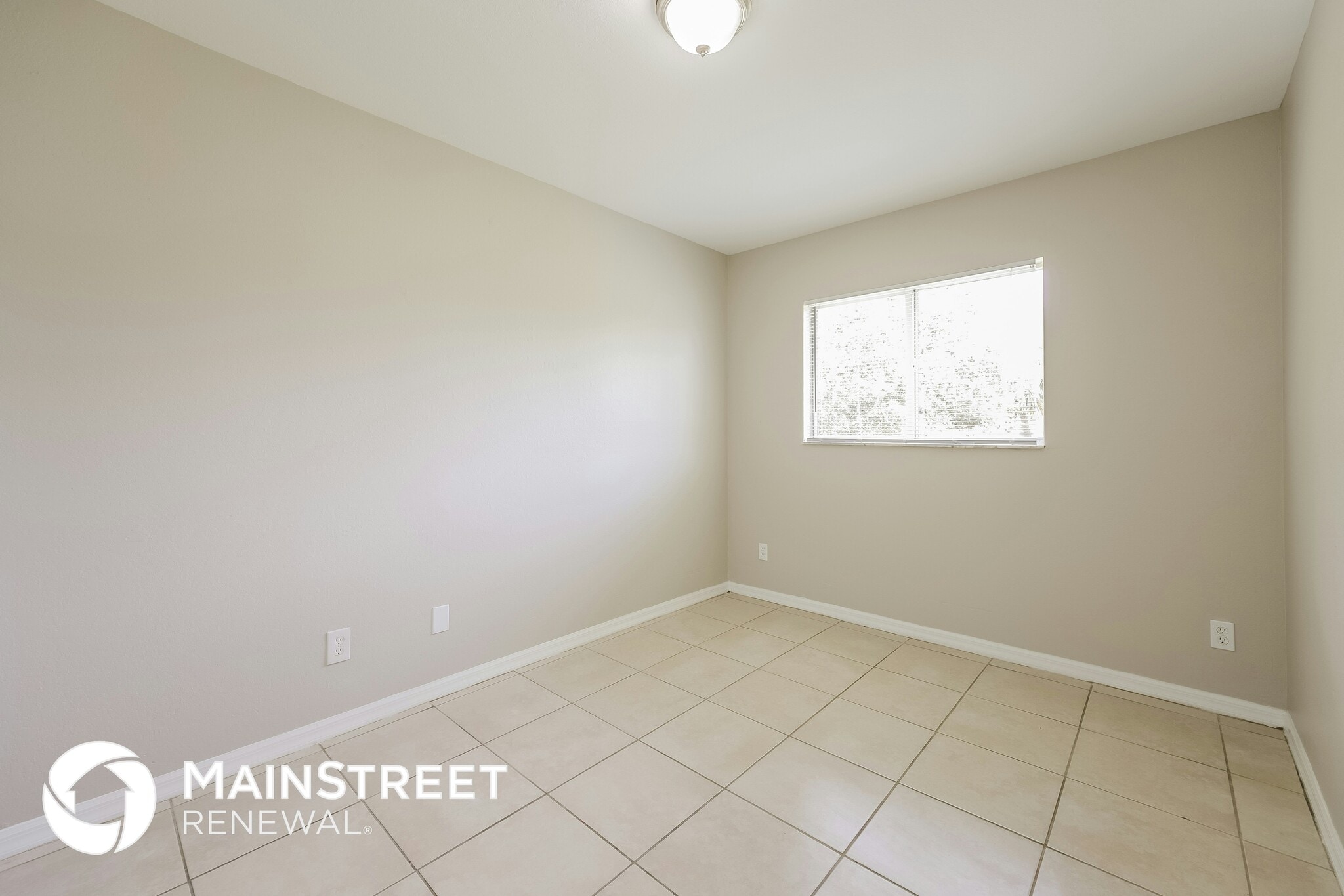 Building Photo - 3803 E 6th St