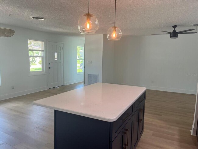 Building Photo - 2017 Rebecca Dr