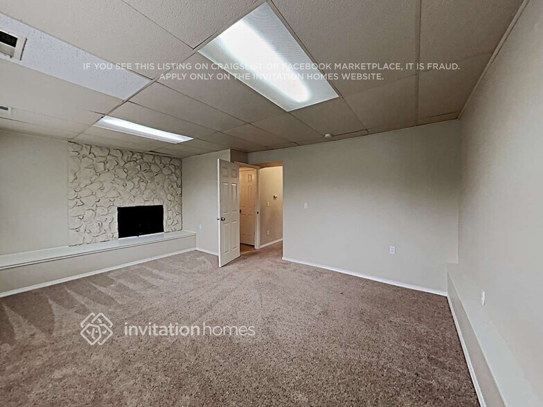 Building Photo - 1719 S 47th St