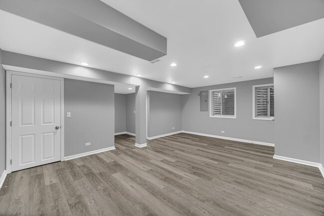 Building Photo - 364 Town Pl Cir