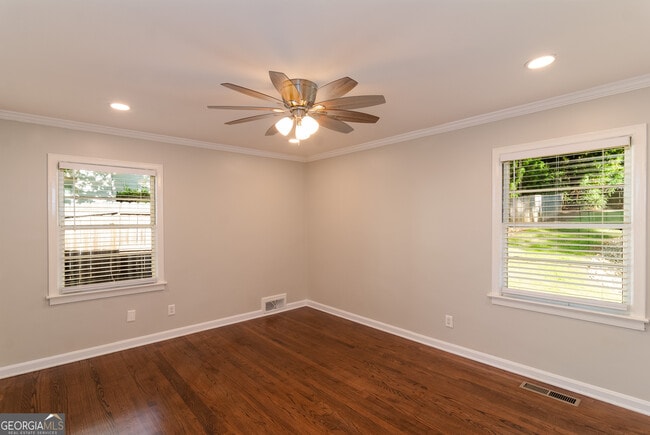 Building Photo - 4090 Land O Lakes Dr NE
