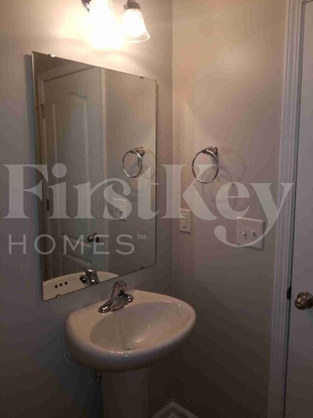 Building Photo - 156 Coosawatchie St