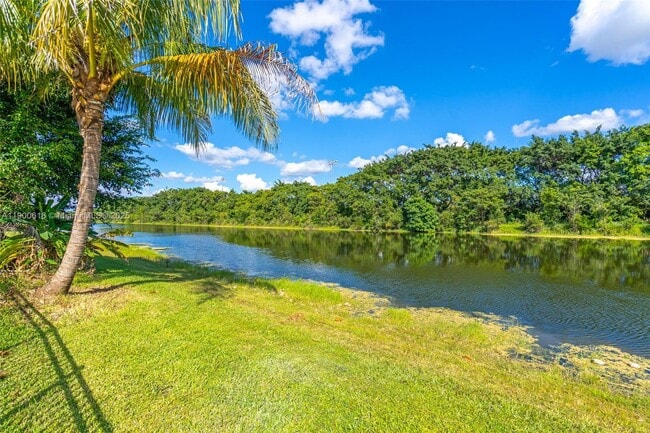 Building Photo - 425 SW 198th Terrace