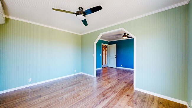 Building Photo - Country Charm Meets Vineyard Views! Two Bedroom Two bath with room to relax!