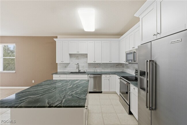 Building Photo - 14951 Reflection Key Cir