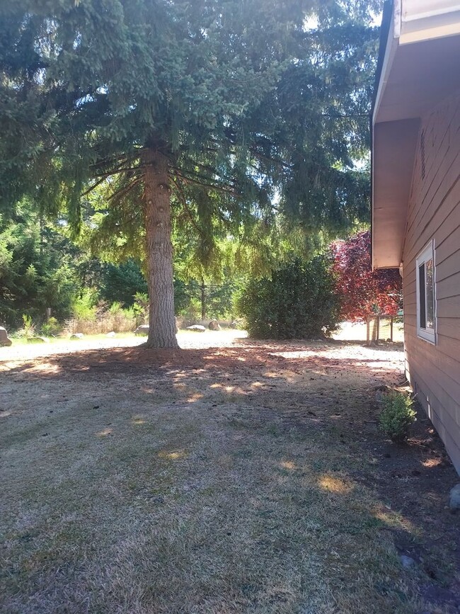 Building Photo - STATUS: PENDING APPLICATION  -R137 | $2400...