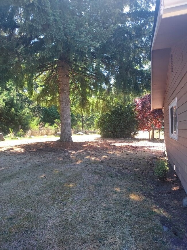 Building Photo - STATUS: RENTED  -R137 | $2400.00 + $100.00...