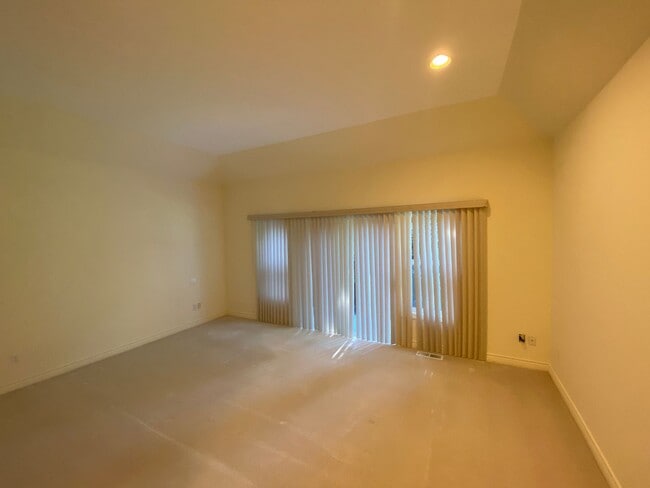 Building Photo - 8616 Blue Grouse Way