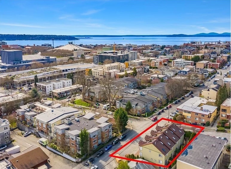 Aerial view 1 - 404 Aloha St