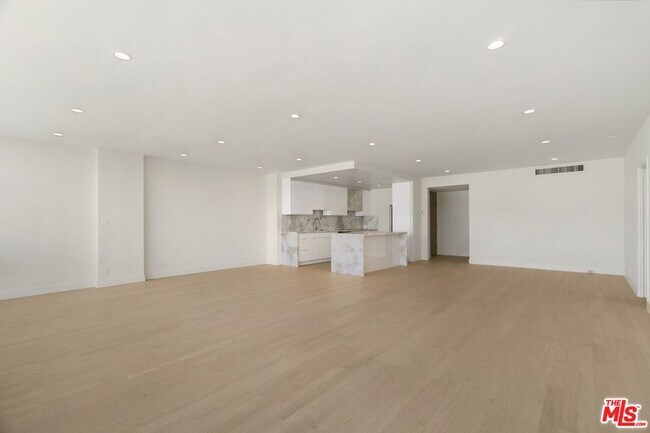 Building Photo - 2222 Ave of the Stars