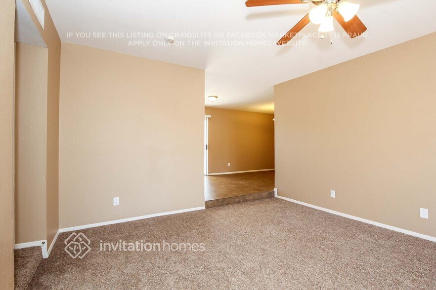 Building Photo - 5041 W Sandra Terrace