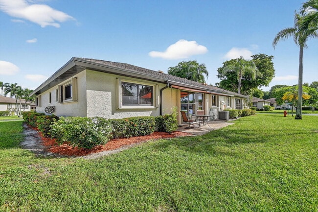 Building Photo - 4677 Robinwood Cir