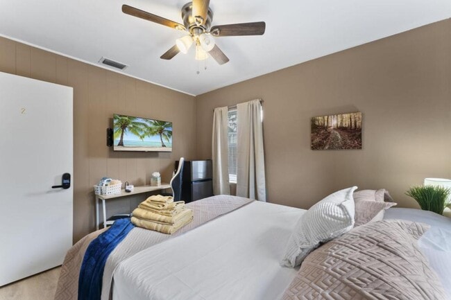 Building Photo - 6272 Spring Forest Cir