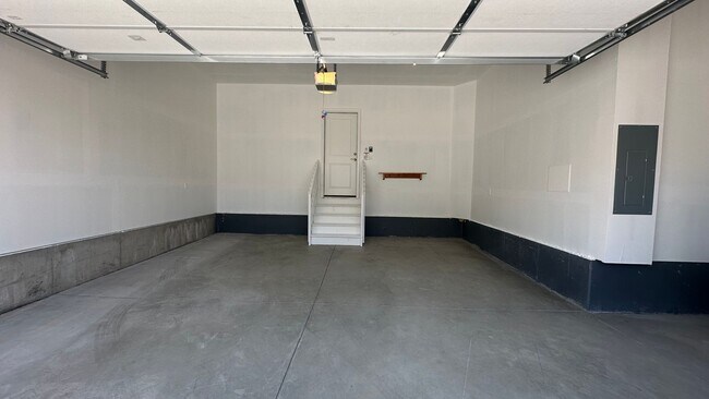 Building Photo - Great Townhouse in Loveland