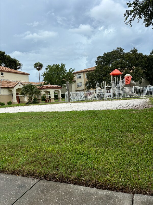 Building Photo - 827 Camargo Way
