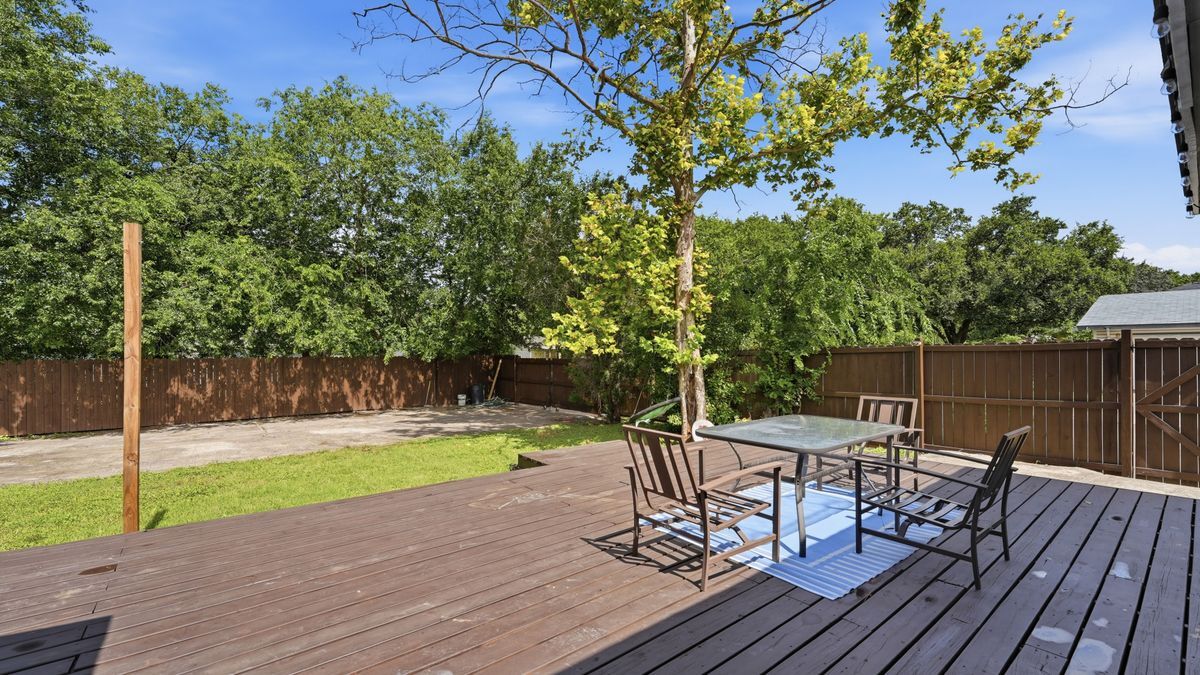 Building Photo - 2503 Irwin Dr