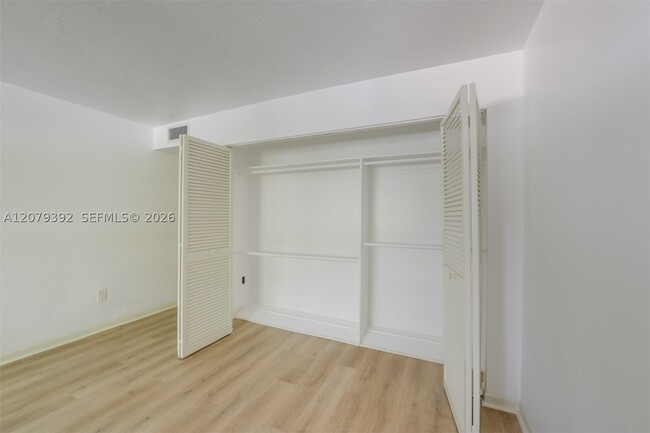 Building Photo - 7420 SW 59th St