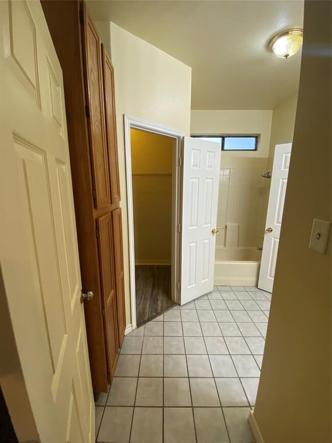 Building Photo - 2605 Alcott Ln