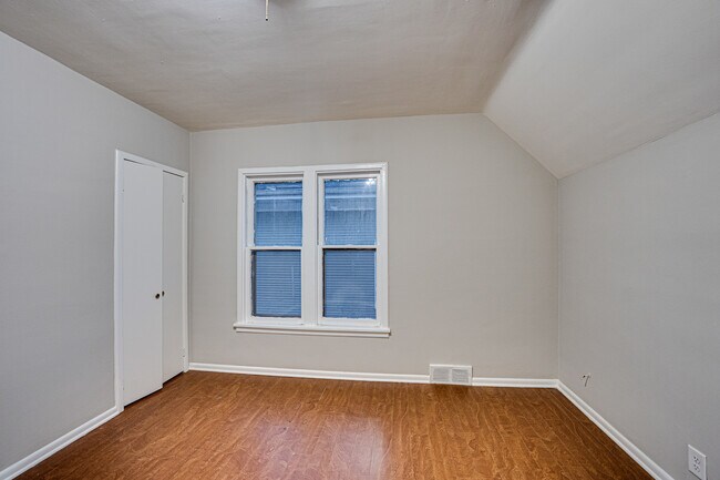 Building Photo - 735 Sexton St