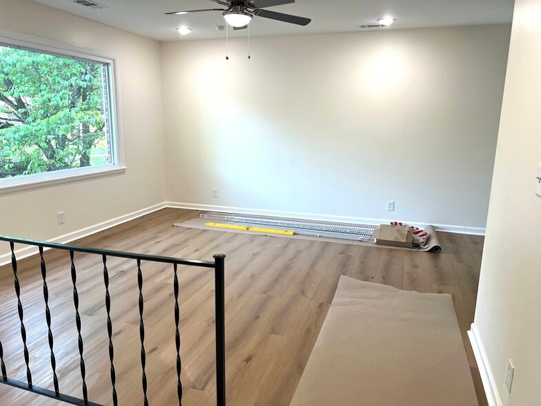 Building Photo - 141 Bailey Collins Dr