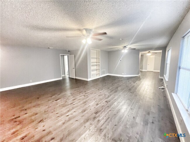Building Photo - 13907 Quarles St