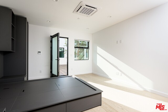 Building Photo - 1325 Cabrillo Ave