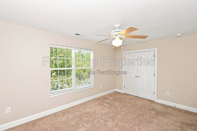 Building Photo - 153 Forest Ridge Rd
