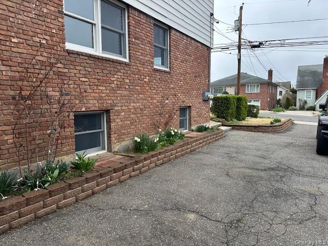 Building Photo - 7 Linwood Rd N