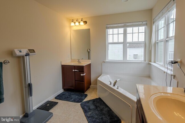 Building Photo - 3365 Alydar Rd