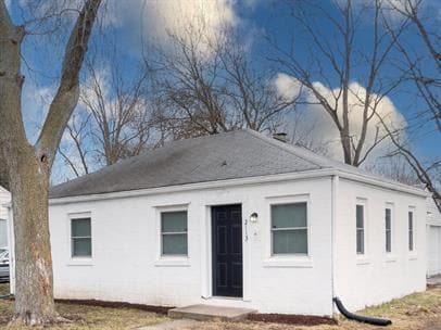 Building Photo - 2113 Medford Ave
