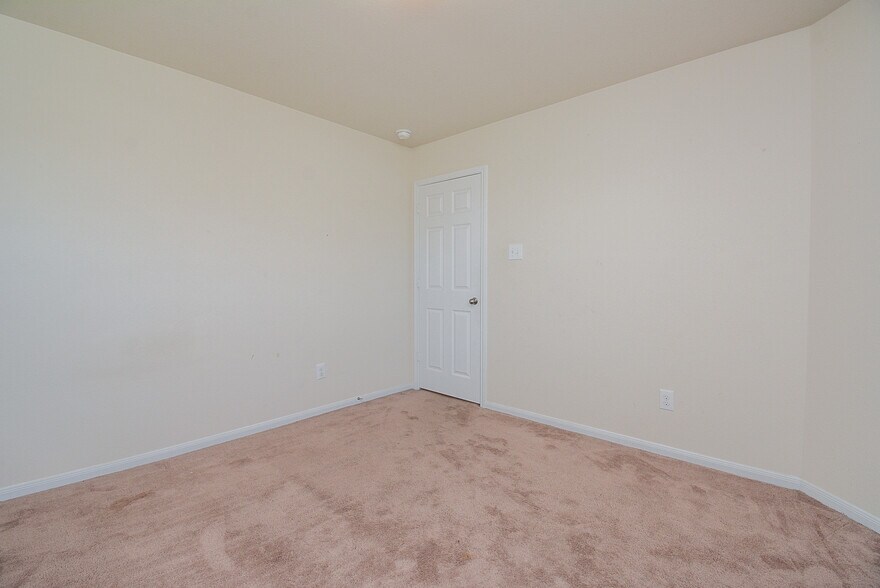 Building Photo - 2380 Elm Crossing Trail