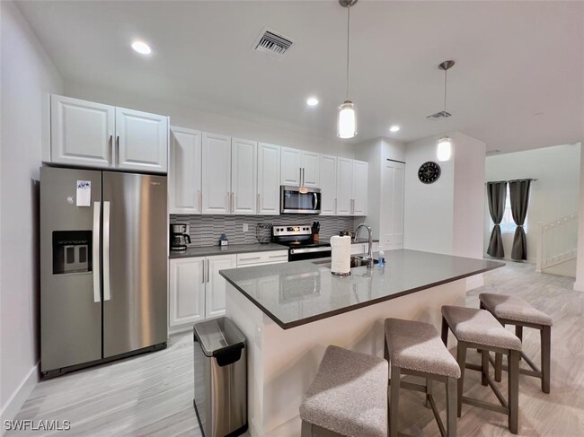 Building Photo - 5865 Shell Cove Drive