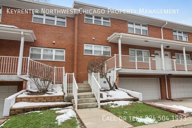 Primary Photo - 169 E Palatine Rd