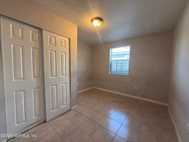 Building Photo - 1709 Dot St