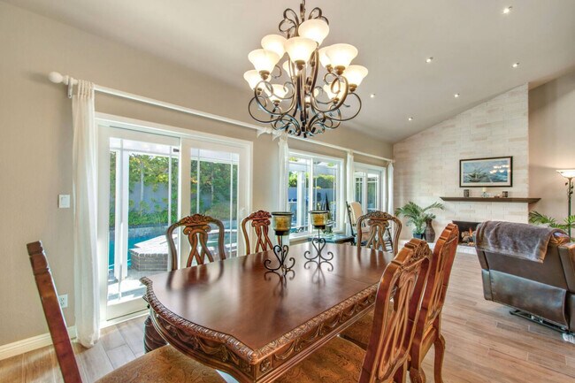 Building Photo - 3672 Seascape Dr