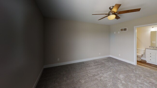 Building Photo - 2309 Anderson Rd