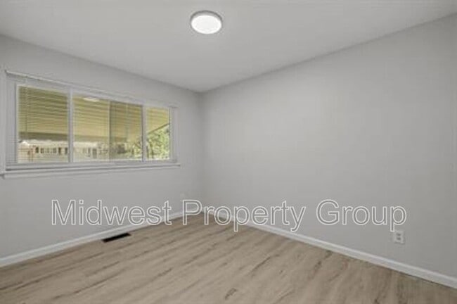 Building Photo - 925 Gonzaga Ln