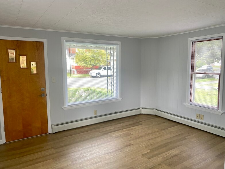 Living Room - 638 Grier St