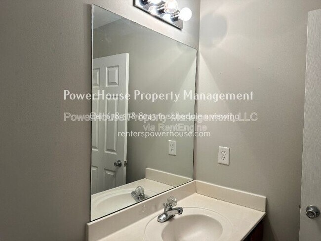 Building Photo - 2403 Walnut Tree Ln